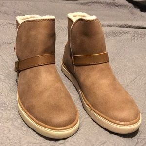 NIB Skechers boots Sz 9 $45